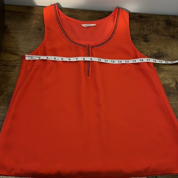 41 Hawthorn Coral Beaded Neckline Hidden Button Up Tank - Picture 8 of 13